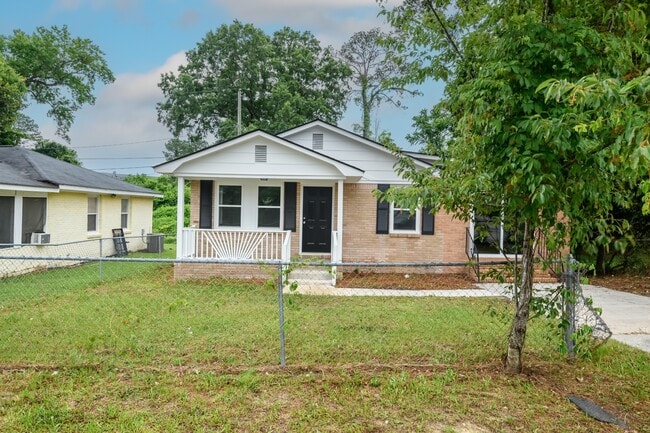 Building Photo - 102 Burdock Cir