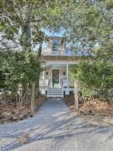 Building Photo - 607 Ronda Ln