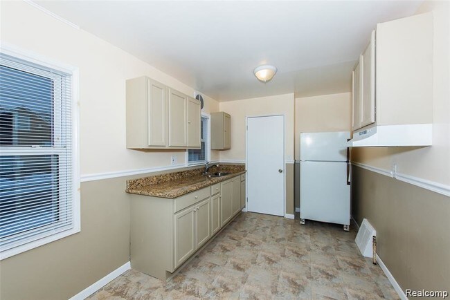 Building Photo - 15601 Rossini Dr