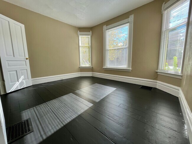 Front/First Bedroom - 825 10th St NW