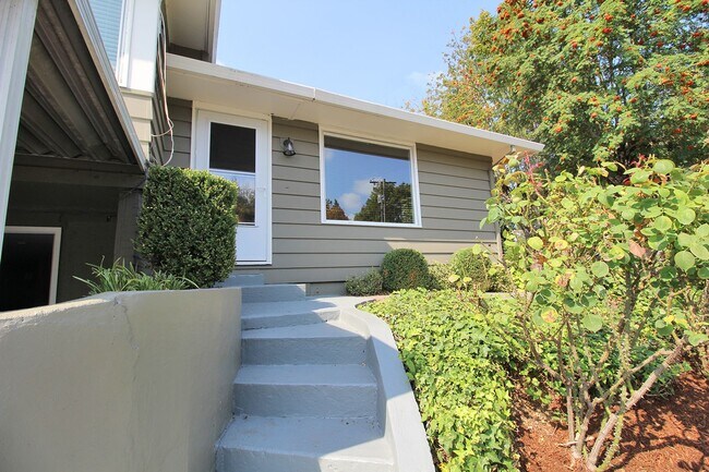 Foto del edificio - 3396 SE Rockwood St