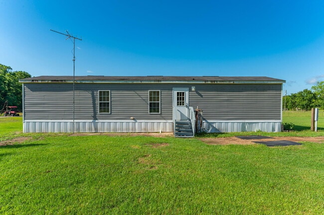 Building Photo - 2295 Bermuda Ln
