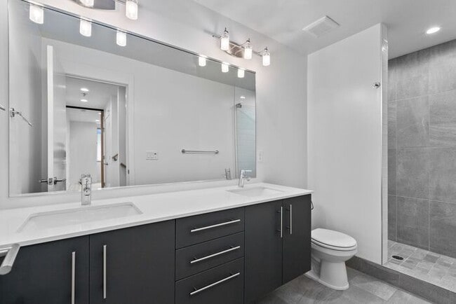 Photo - Sweet Ultra-Modern Air-Conditioned West Se... House