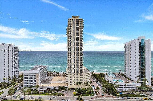 Building Photo - 16699 Collins Ave