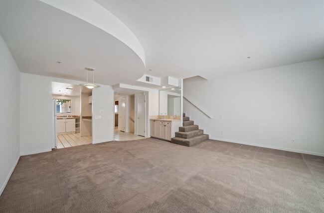 Building Photo - 5107 Coldwater Canyon Ave