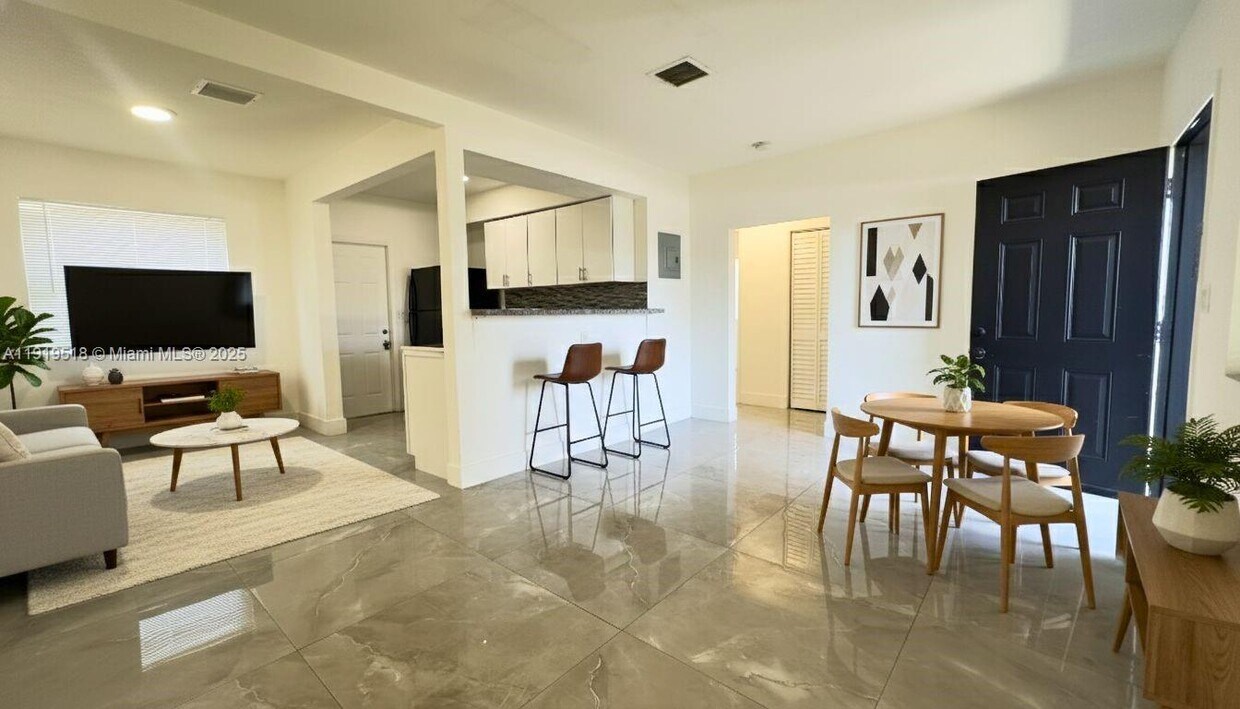 Foto principal - 720 82nd St