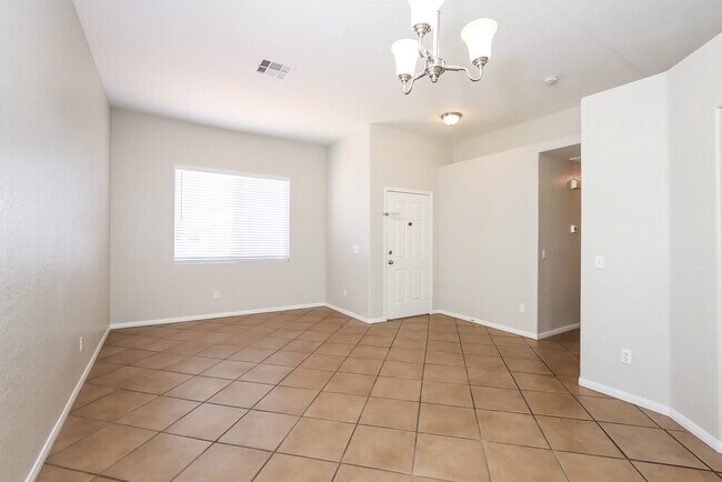 Building Photo - 2114 Heritage Ridge Ave