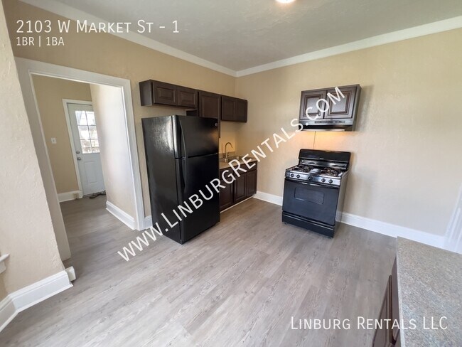 Foto del edificio - 2103 W Market St
