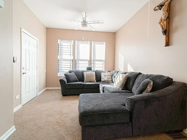 Foto del edificio - 1144 W 68th St