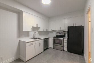 Building Photo - 3468 Rue Drummond