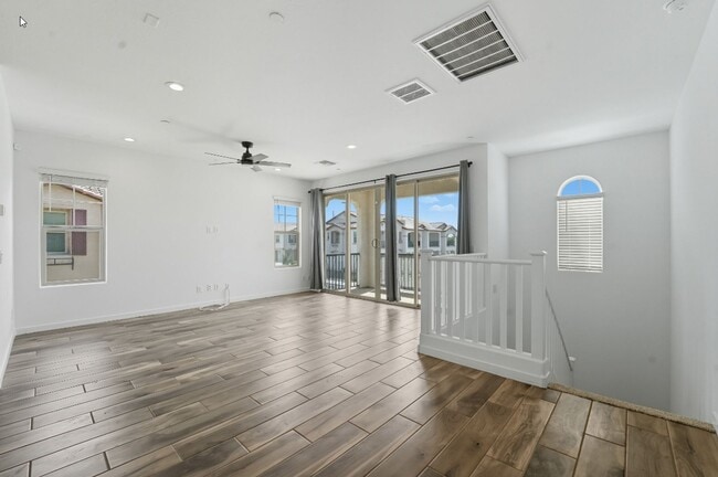 Building Photo - 4063 E Amoroso Dr