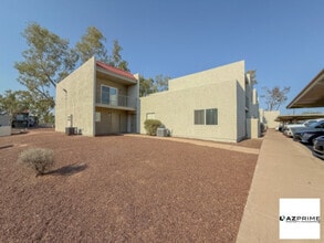 Building Photo - 2826 E Monte Cristo Ave