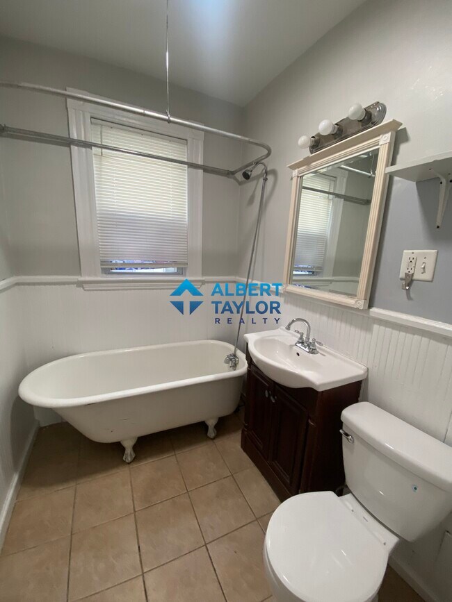 Foto del edificio - 1 Parker Hill Ter