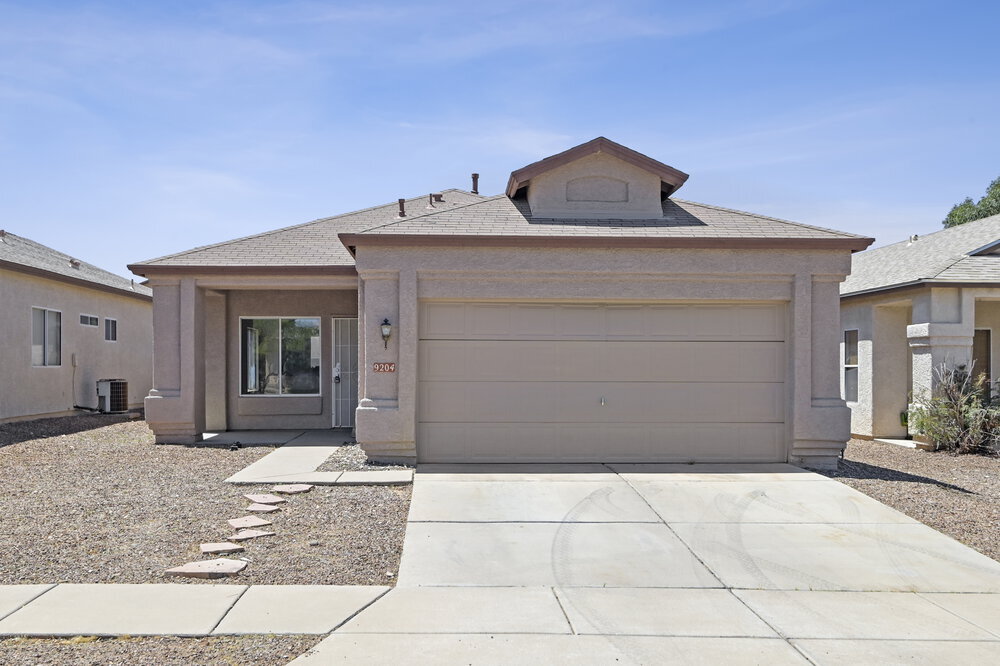 Primary Photo - 9204 E Muleshoe St