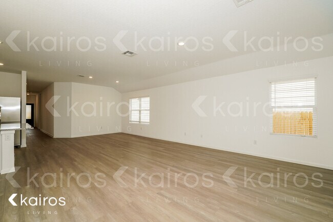 Foto del edificio - 13510 Flume Rdg