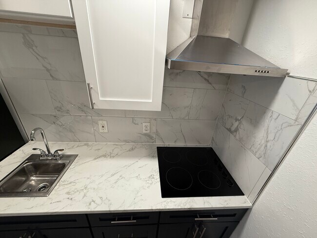 Foto del edificio - 1804 John Arthur Way