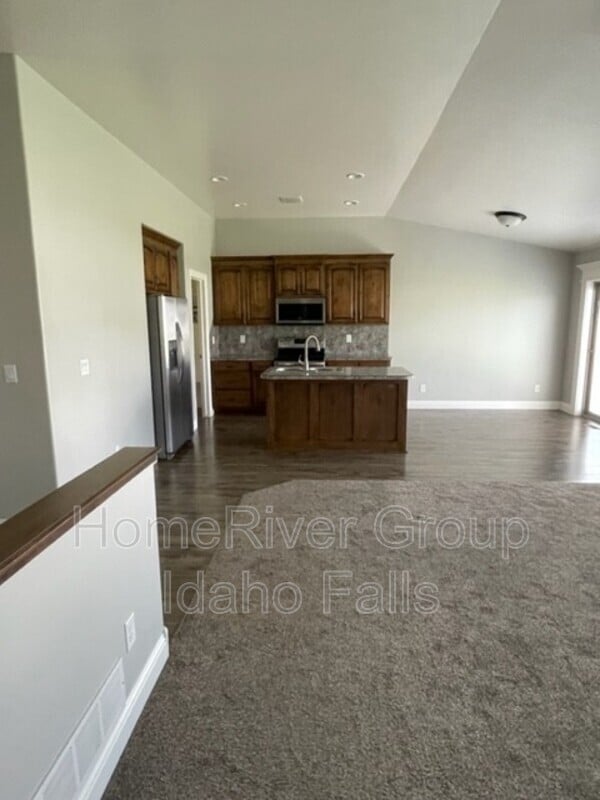 4341 E Marlin Ave, Ammon, ID 83401 House for Rent in Ammon, ID