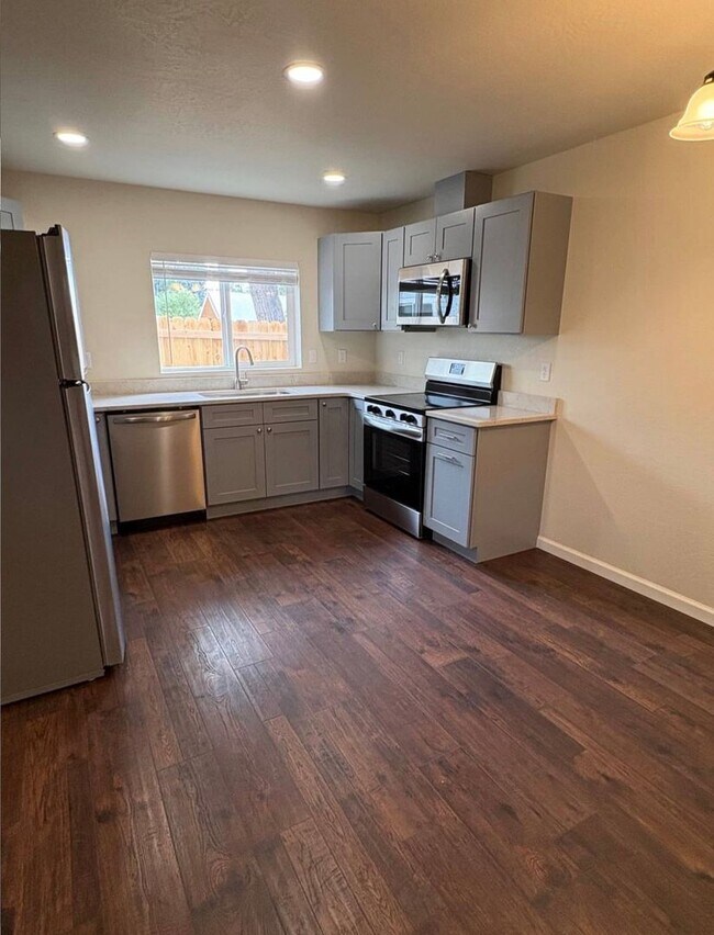 Foto del edificio - 613 St Thomas Ln