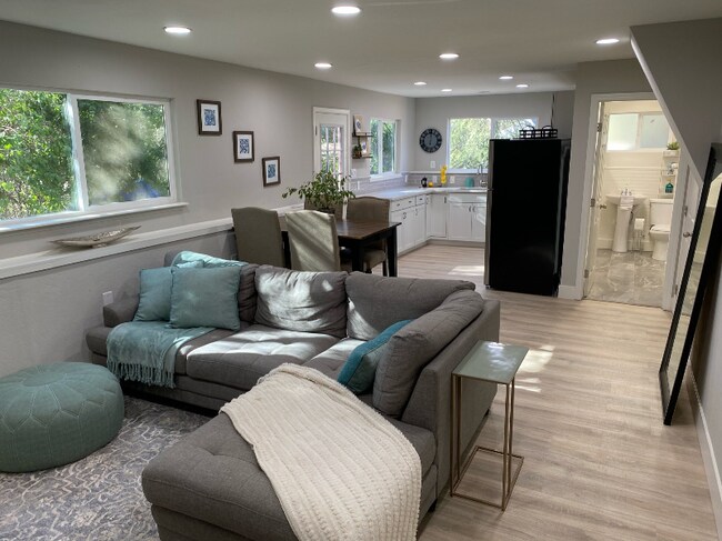 Foto del edificio - 4059 Ridge St