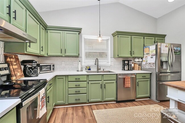 Foto del edificio - 4227 Deerfield Dr