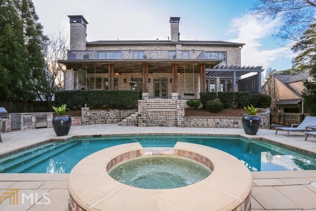 Foto del edificio - 1625 Friar Tuck Rd NE