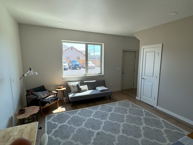 Foto del edificio - 801 N 16th Ave