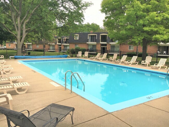 Foto del edificio - Greenway Park Apartments