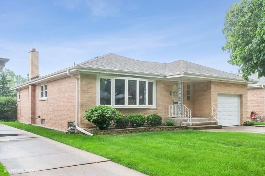 Foto principal - 7045 W Madison St