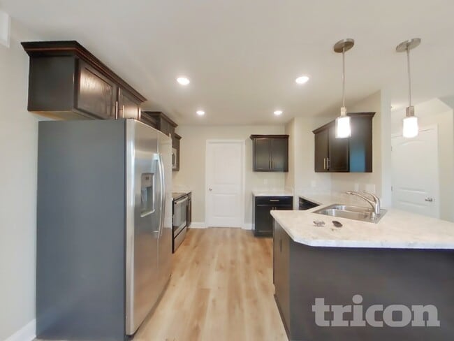 Building Photo - 509 Sourwood Dr
