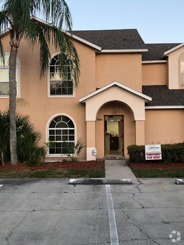 Building Photo - 1611 Sanibel Dr