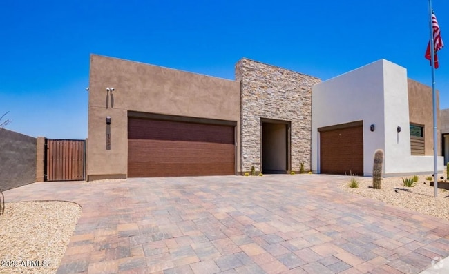 Main housw - 1332 E La Mirada Dr