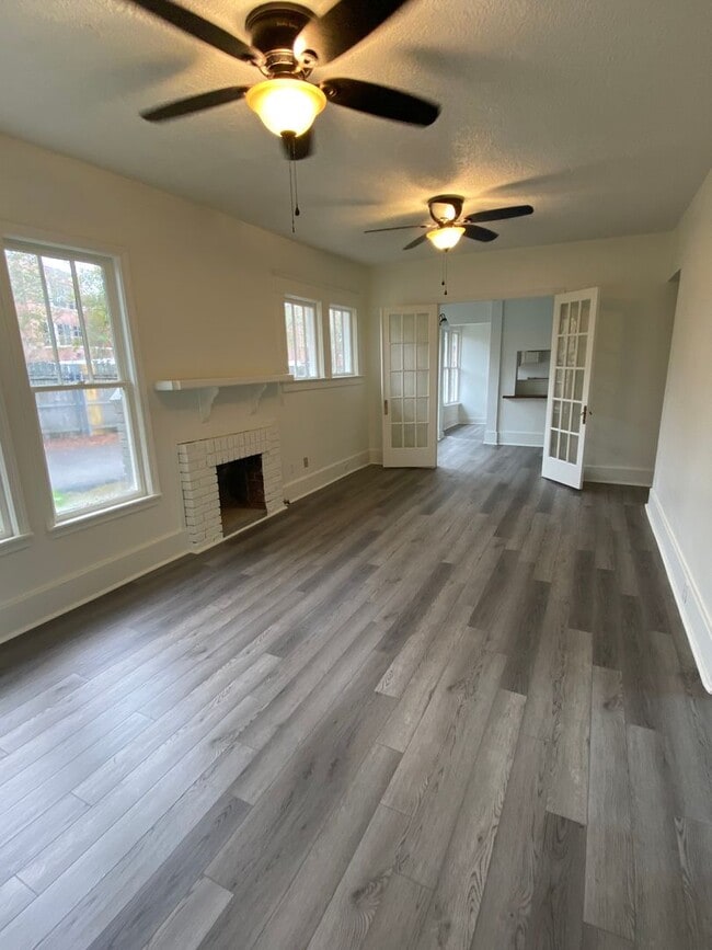 Building Photo - 103 Park Ave