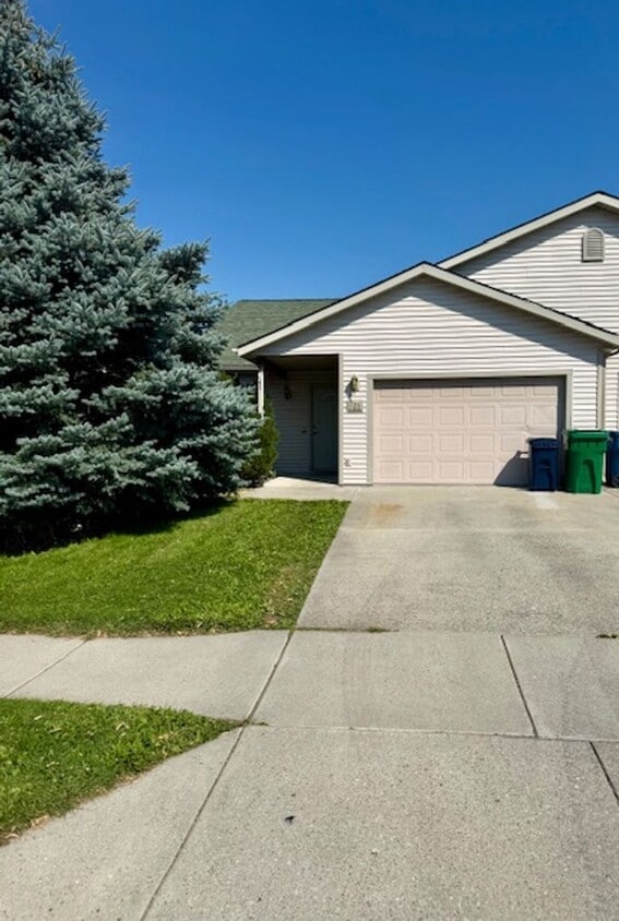 Foto principal - 726 Meagher Ave