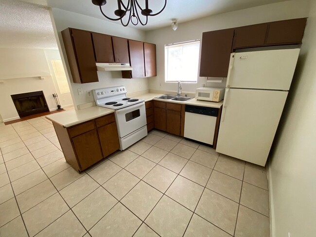 Foto del edificio - 2 bed downstairs unit