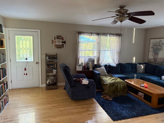 Building Photo - 308 Noank Ledyard Rd