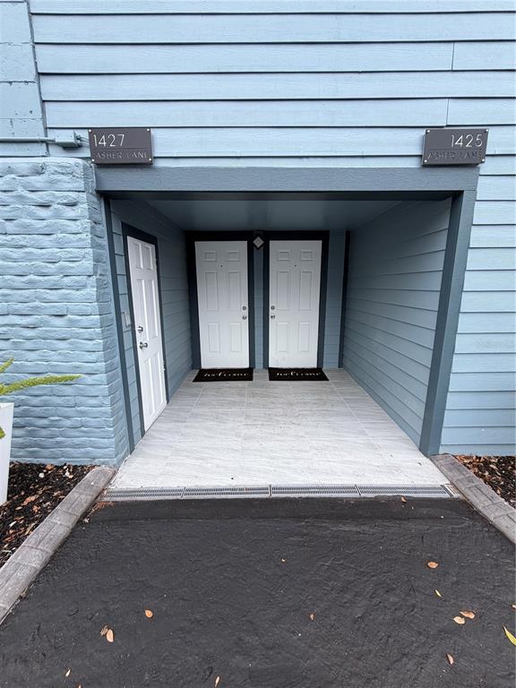 Foto del edificio - 1423 Asher Ln