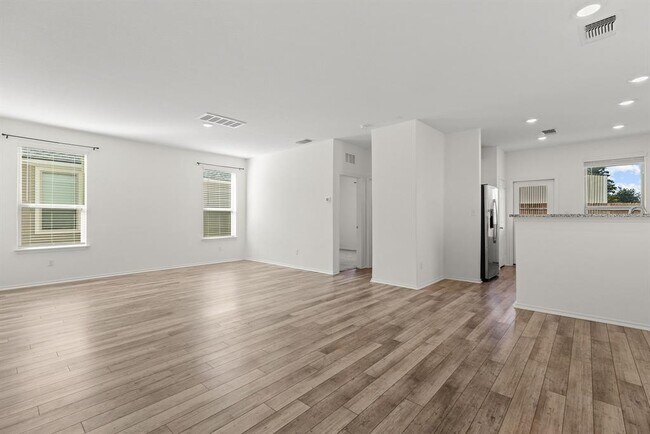 Building Photo - 917 Duskywing Wy