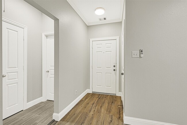 Building Photo - 11015 Harston Dr