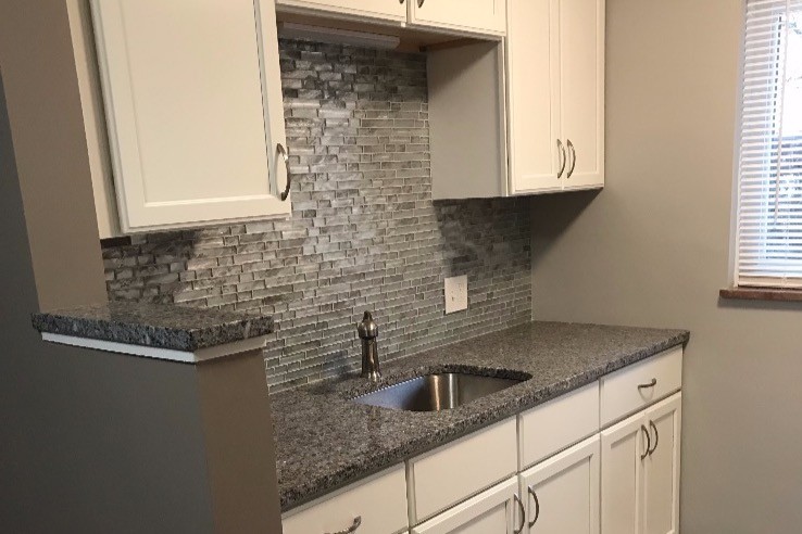 New kitchen with granite counters - 19101 Hilliard Blvd