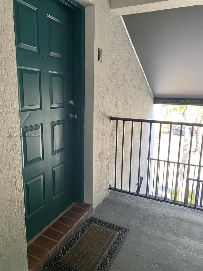 Foto del edificio - 7175 NW 179th St