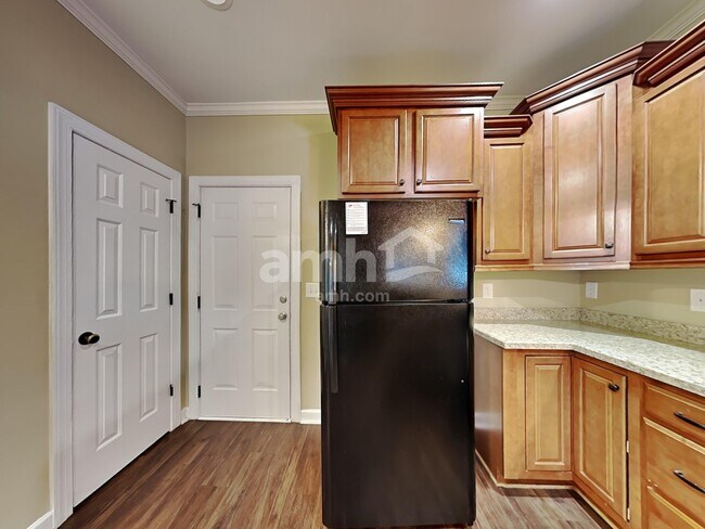 Building Photo - 107 Anderby Dr