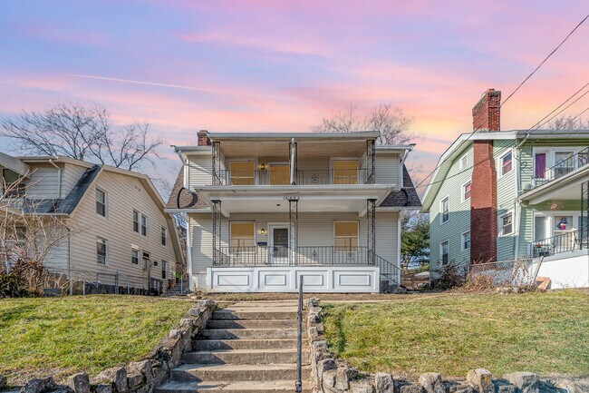 Building Photo - 4425 Greenlee Ave