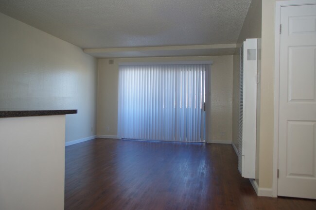 Foto del edificio - Lakeview Towers