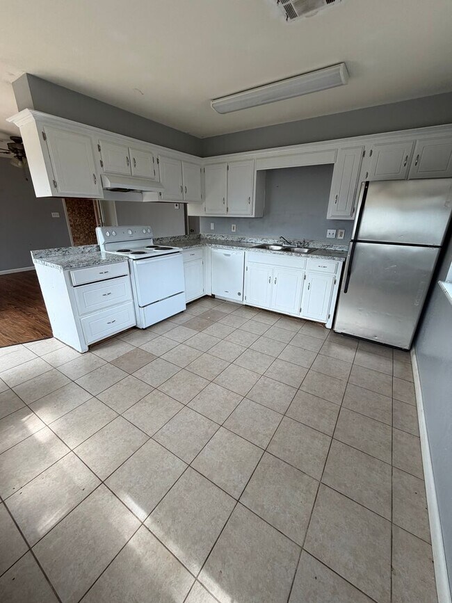Foto del edificio - 2511 Oakhurst Dr