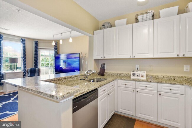 Foto del edificio - 20271 Beechwood Terrace