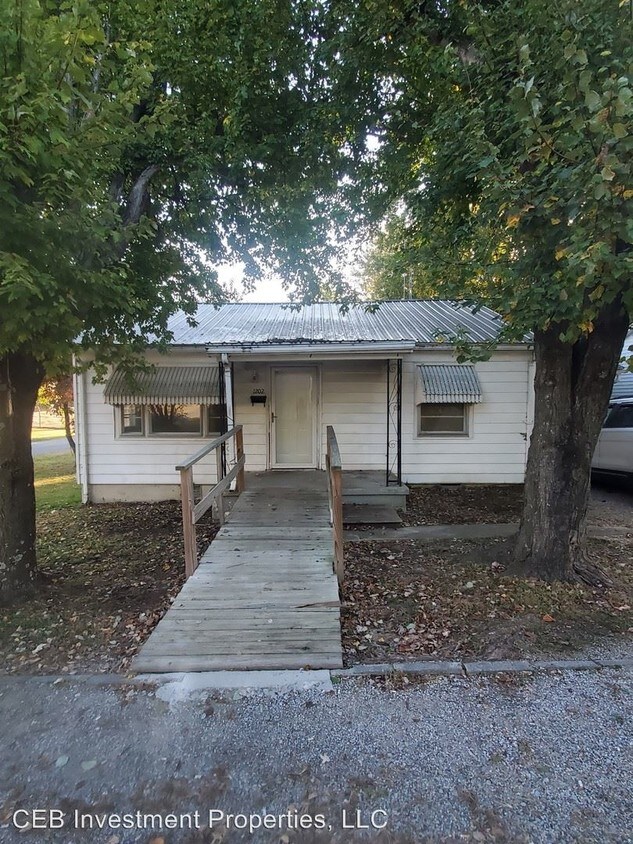 Foto principal - 2 br, 1 bath House - 1202 S 8TH ST