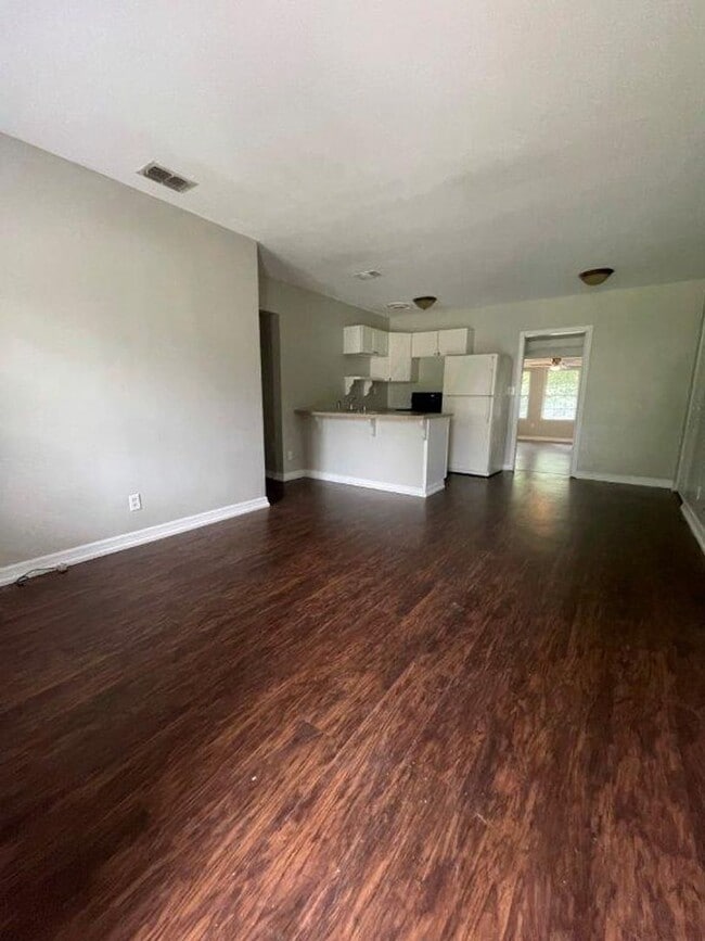 Building Photo - PRICE REDUCED Completely upgraded 3/1 1234...