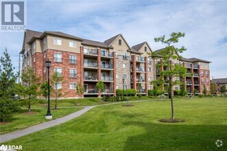Building Photo - 39 Ferndale Dr S