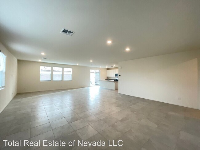 Foto del edificio - 5 br, 3.5 bath House - 6977 Solano Canyon