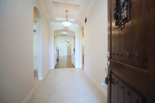 Building Photo - 87 Silent Manor Dr